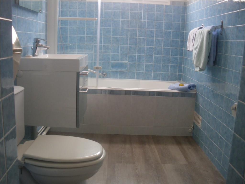 A L'Abri Des Vents Bed and Breakfast Saint-Jean-le-Thomas Δωμάτιο φωτογραφία